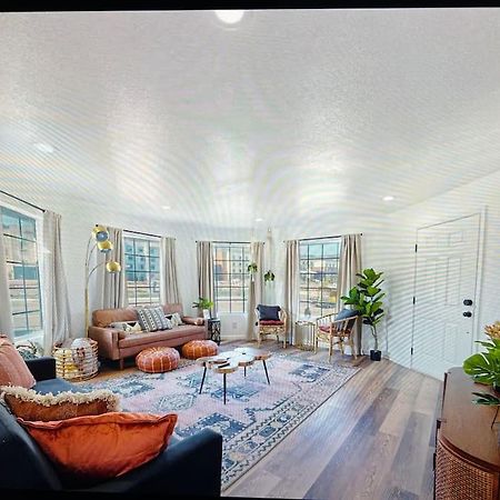 New Modern Boho Apt- Close To Yosemite 오크허스트 외부 사진