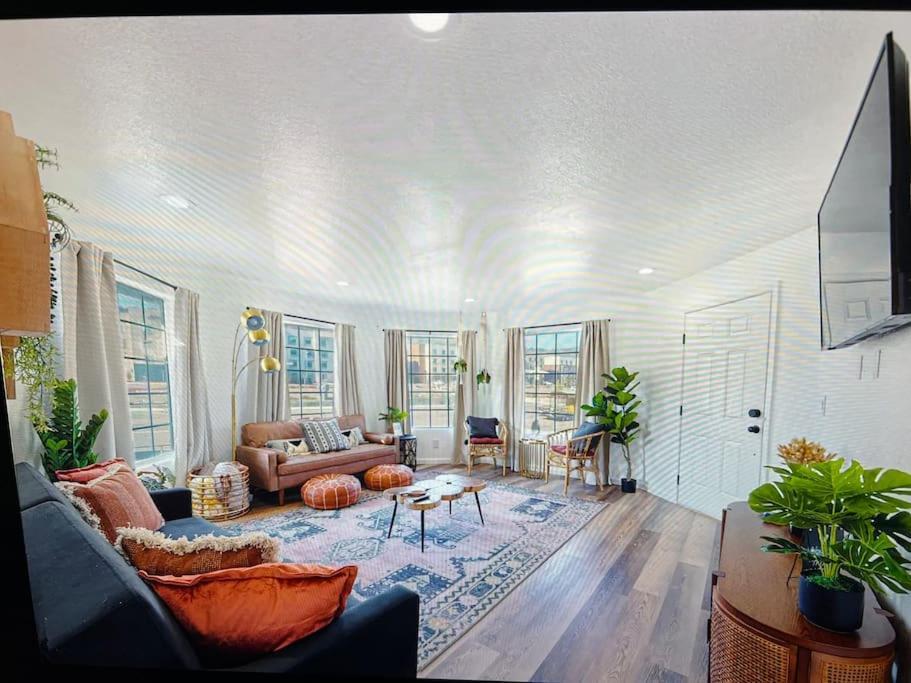 New Modern Boho Apt- Close To Yosemite 오크허스트 외부 사진